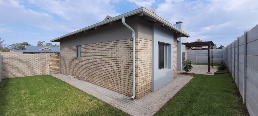 3 Bedroom Property for Sale in Mooikloof Country Estate Western Cape